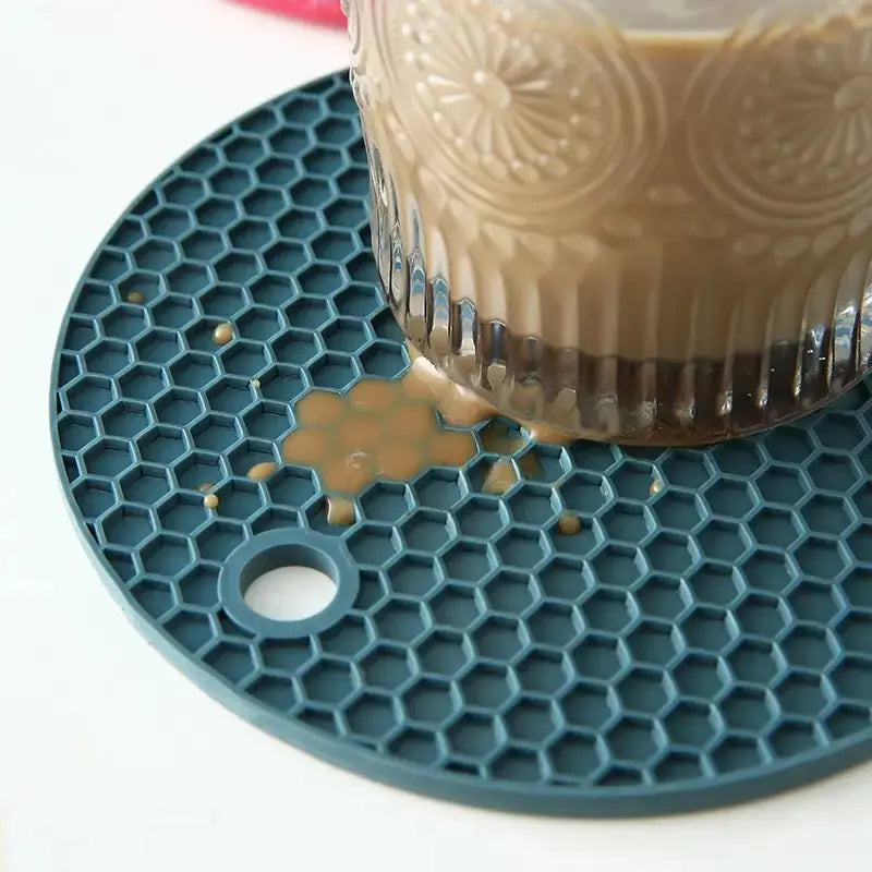 Round Heat-Resistant Silicone Mat Coasters – Non-Slip Pot Holders